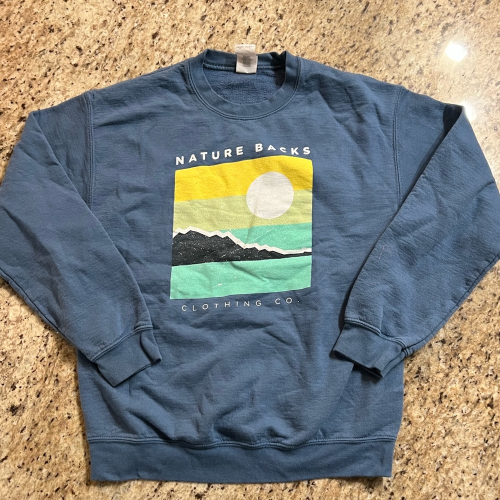 Nature Backs Crew Neck